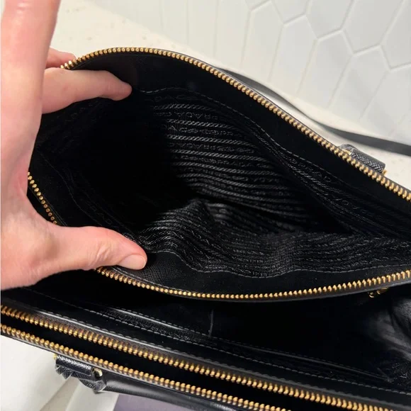 Authentic Prada large Saffiano Leather Bag -  (Retails for $5100) - Picture 9 of 16